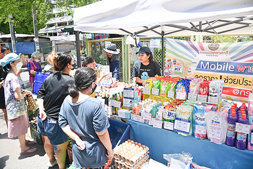 โครงการ mobile พาณิชย์...ลดราคา!ช่วยประชาชน @แฟลตห้วยขวาง