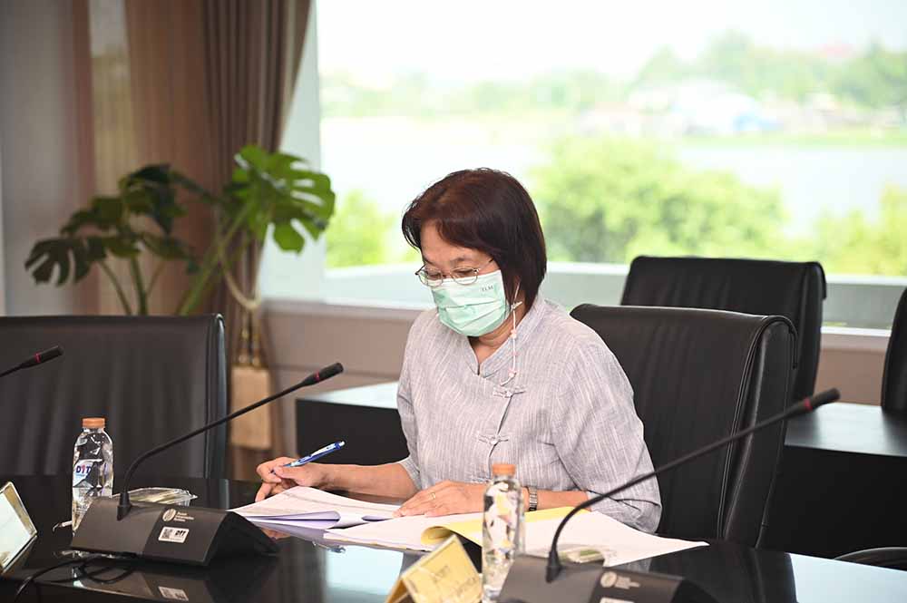 อธิบดีประชุมเกณฑ์กลางข้าว