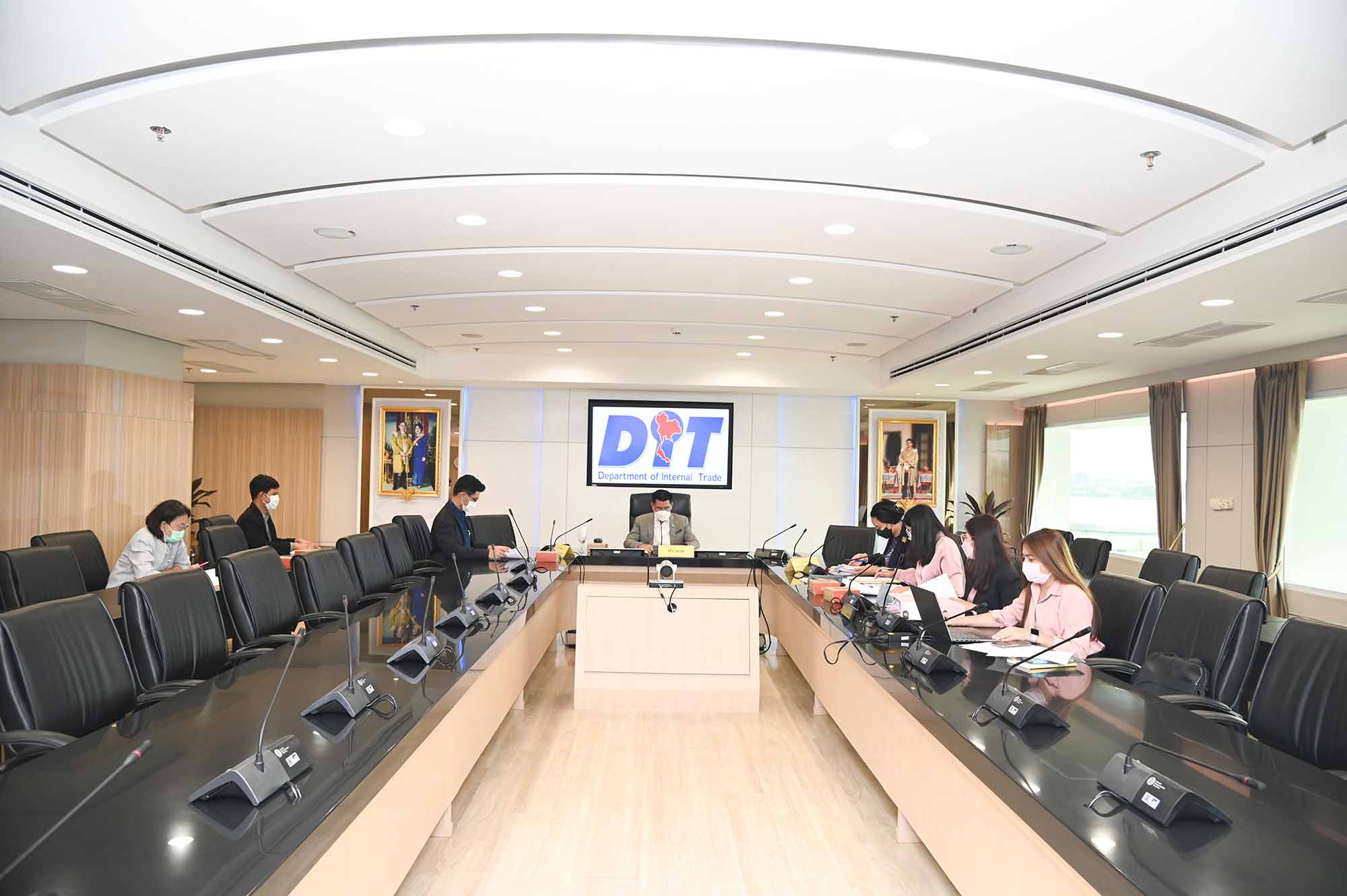 พาณิชย์ติดตามสถานการณ์นำเข้าข้าวโพดเลี้ยงสัตว์