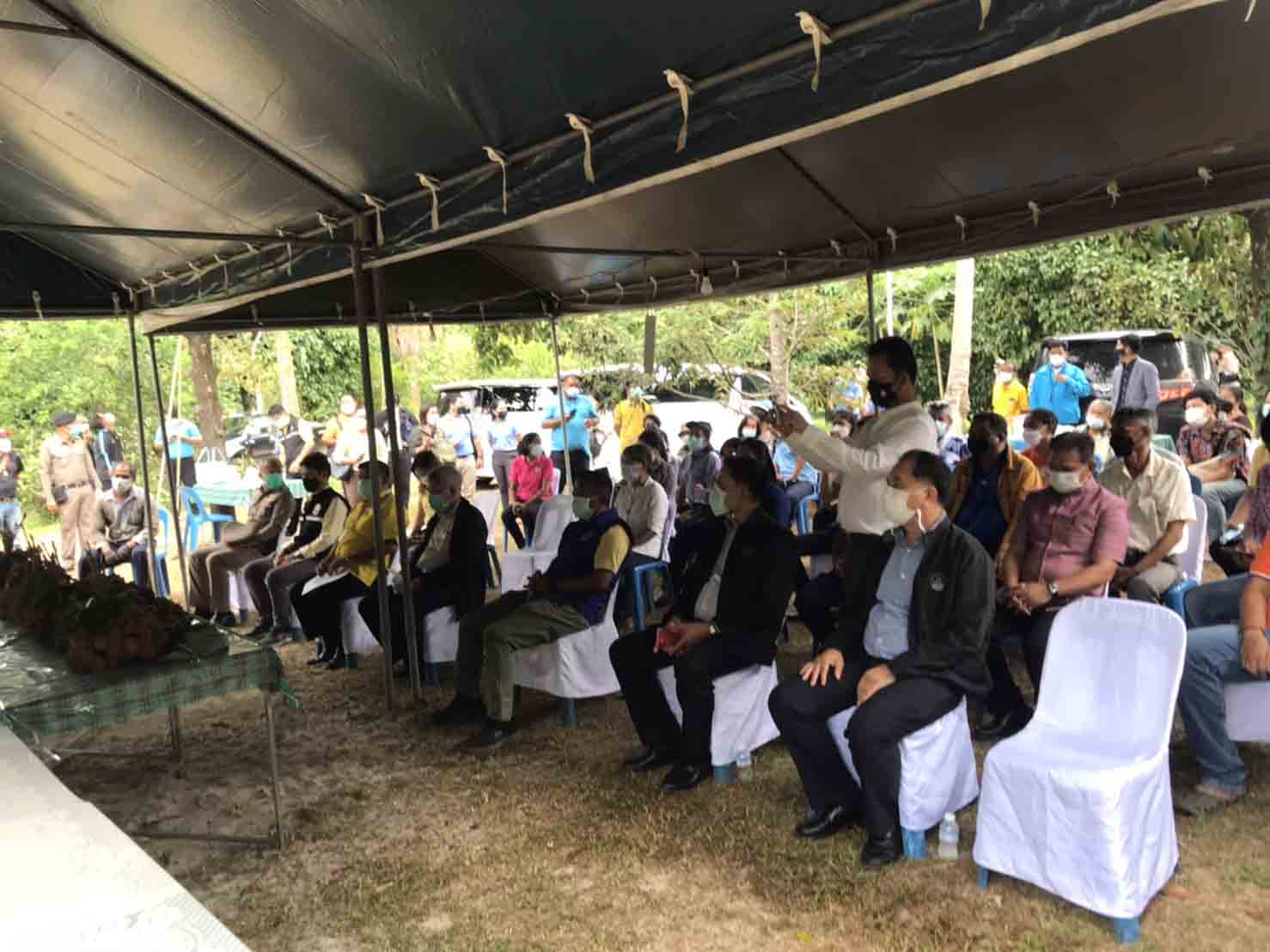 รองอธิบดีกรมการค้าภายใน ลงพื้นที่ภาคใต้เพื่อแก้ปัญหาผลไม้ภาคใต้ราคาตกต่ำ (มังคุด)