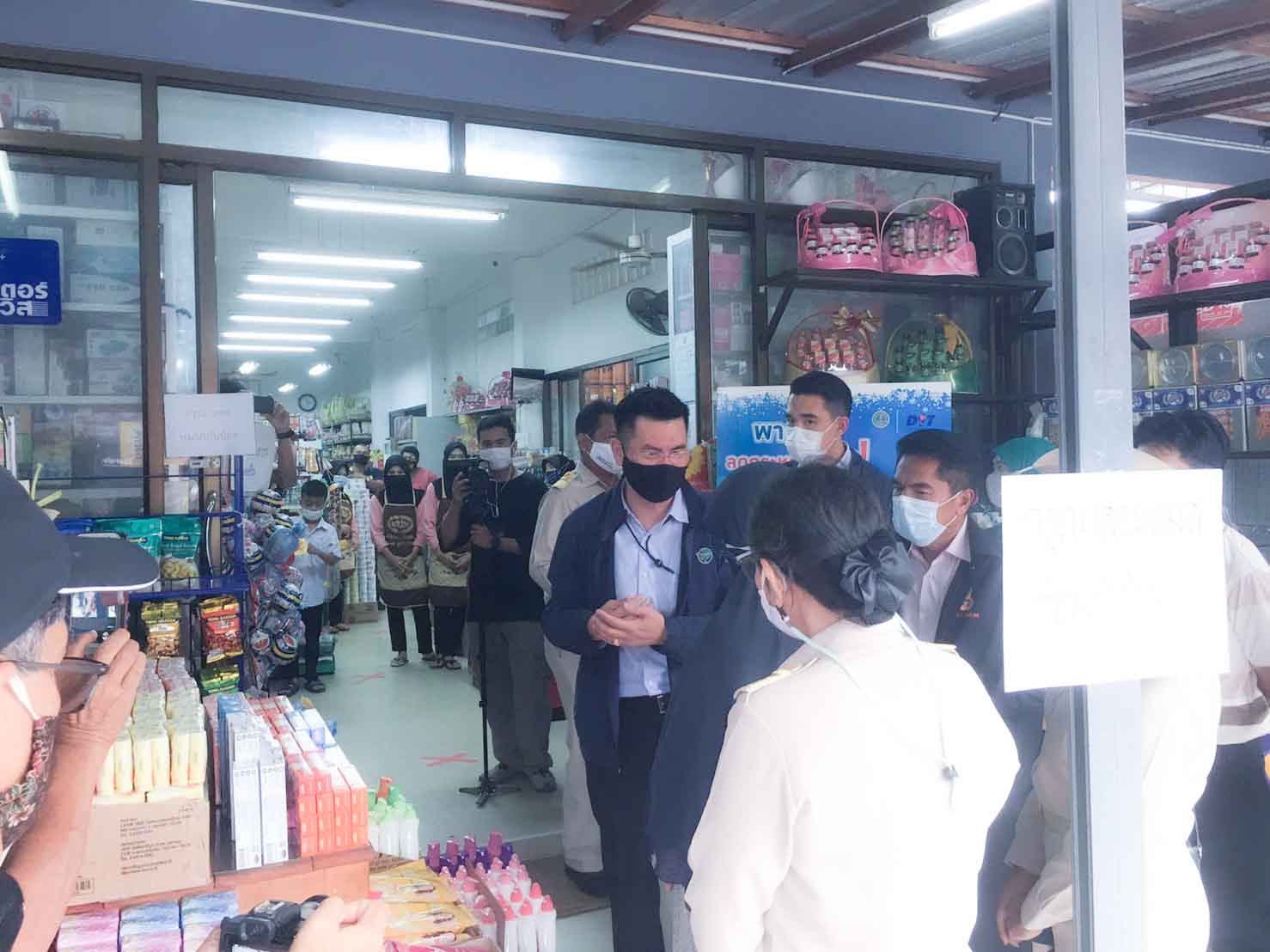 อธิบดีตรวจเยี่ยมโครงการพาณิชย์ลดกระหน่ำข้ามปี! New Year Grand Sale 2021