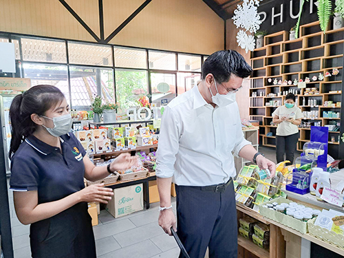 พาณิชย์ติดตามโครงการฟาร์มเอาท์เล็ต