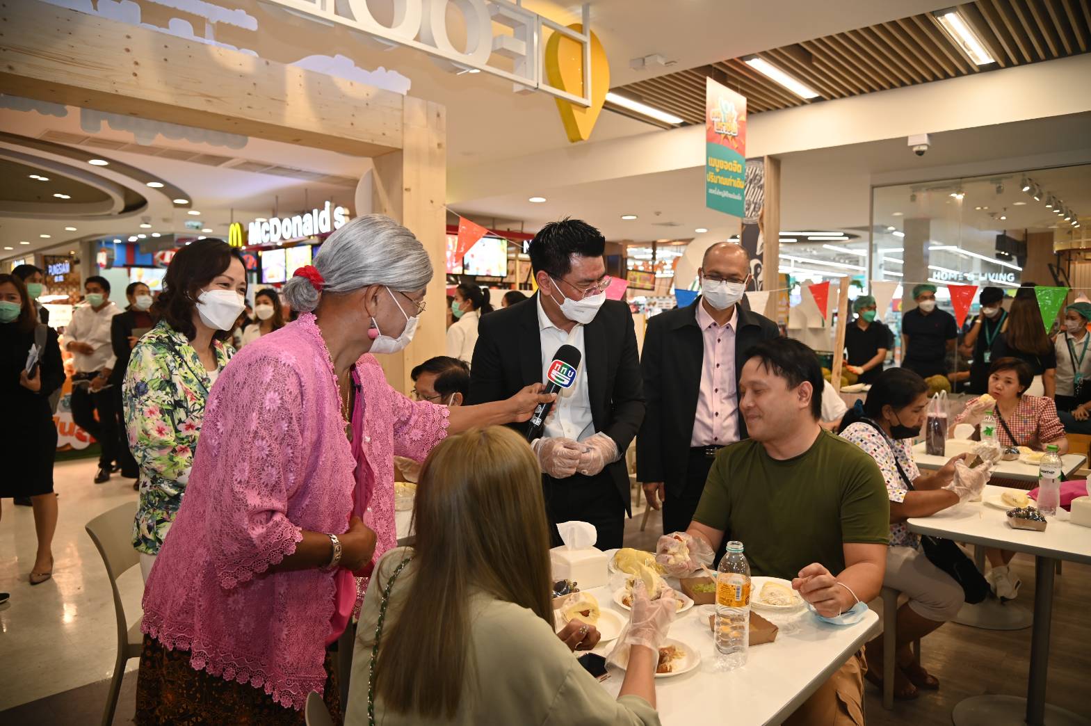 กรมการค้าภายในติดตามกิจกรรมในโครงการพาณิชย์ Fruit Festival 2022