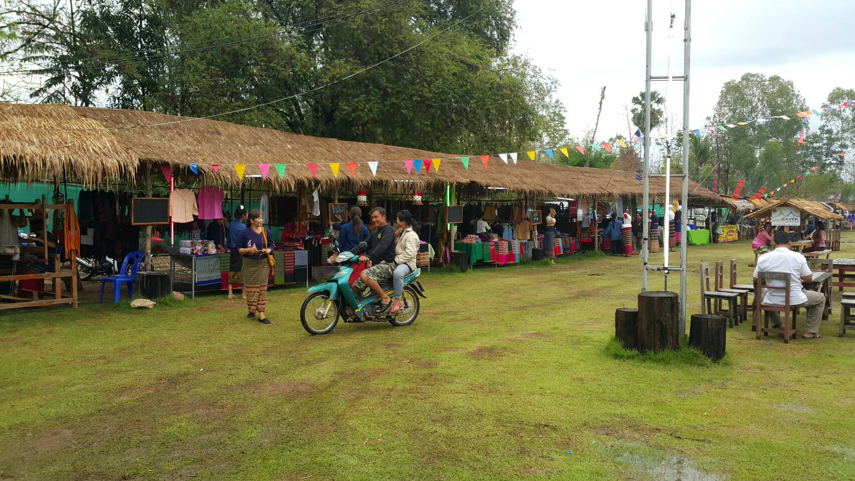 67510_บริเวณตลาด.jpg