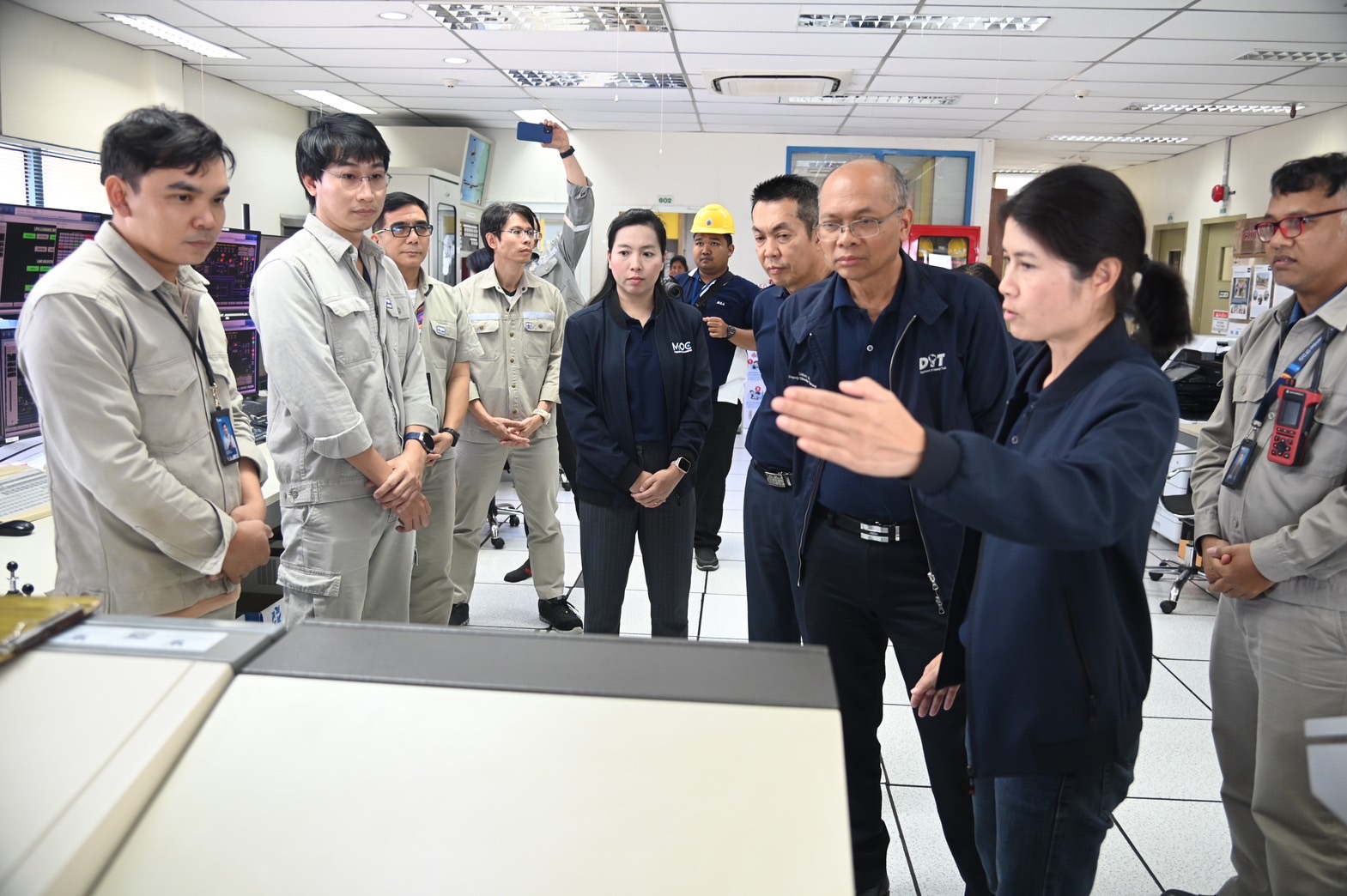 กรมการค้าภายในลงพื้นที่ชลบุรี ตรวจสอบสถานีบริการน้ำมันที่เข้าร่วมโครงการ “หัวจ่ายเชื้อเพลิงมาตรฐาน” สร้างความเชื่อมั่นผู้บริโภค