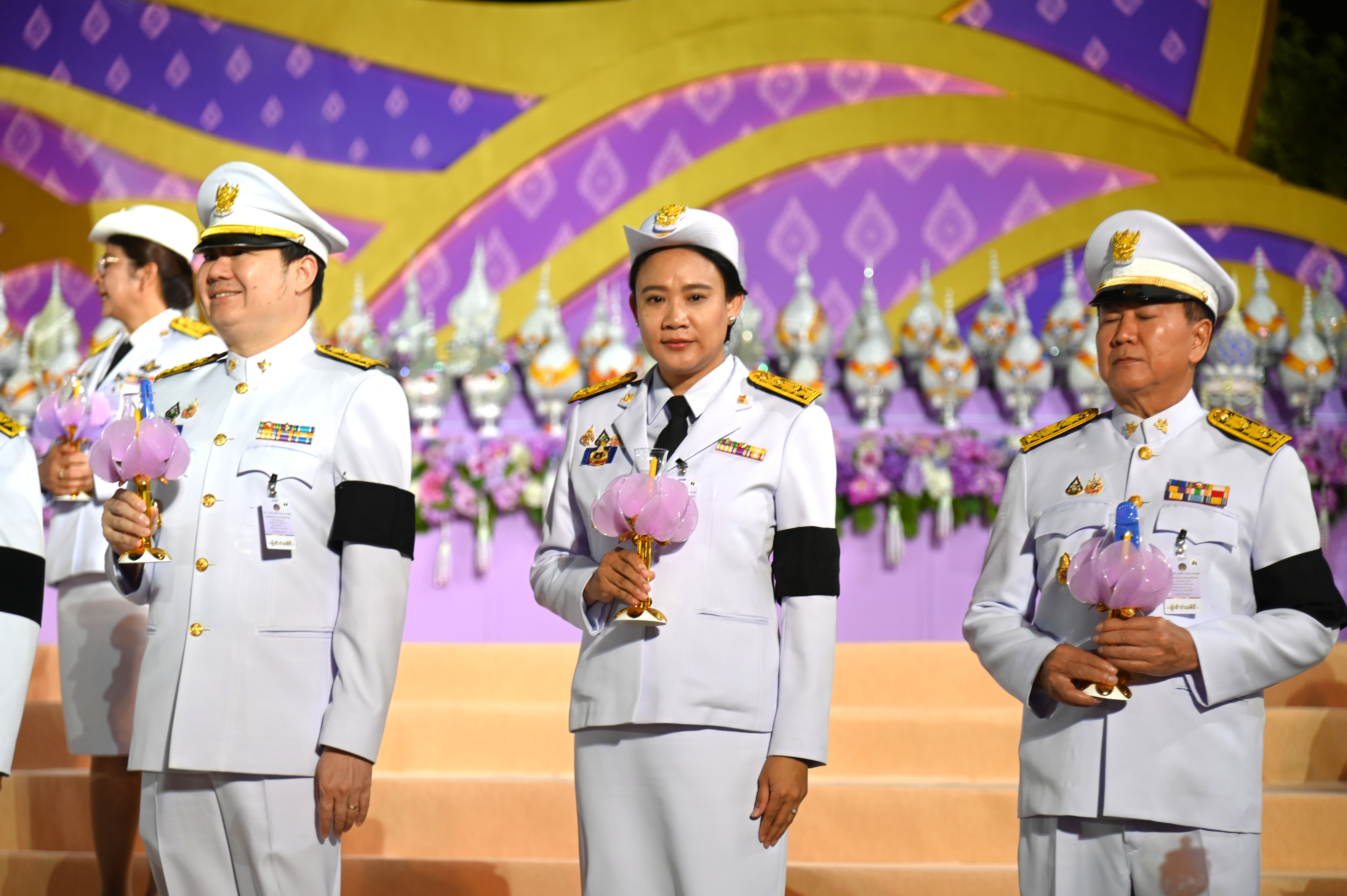 DIT ร่วมพิธีถวายเครื่องราชสักการะ และจุดเทียนถวายพระพรชัยมงคล เนื่องในโอกาส พระราชพิธีมหามงคลเฉลิมพระชนมพรรษา 4 รอบ   สมเด็จพระนางเจ้าฯ พระบรมราชินี