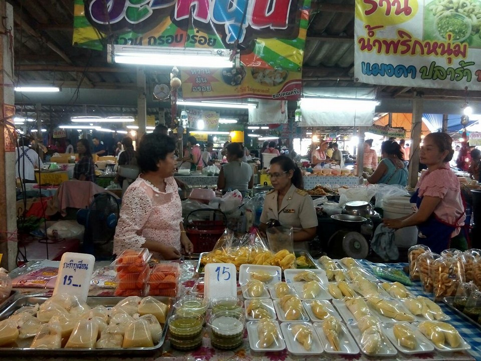 44988_แผงค้า ขนมหวาน.jpg