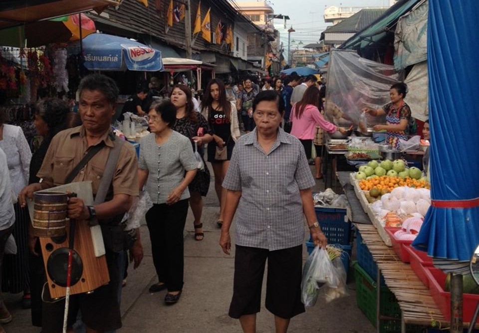 22476_บริเวณหน้าตลาด.jpg
