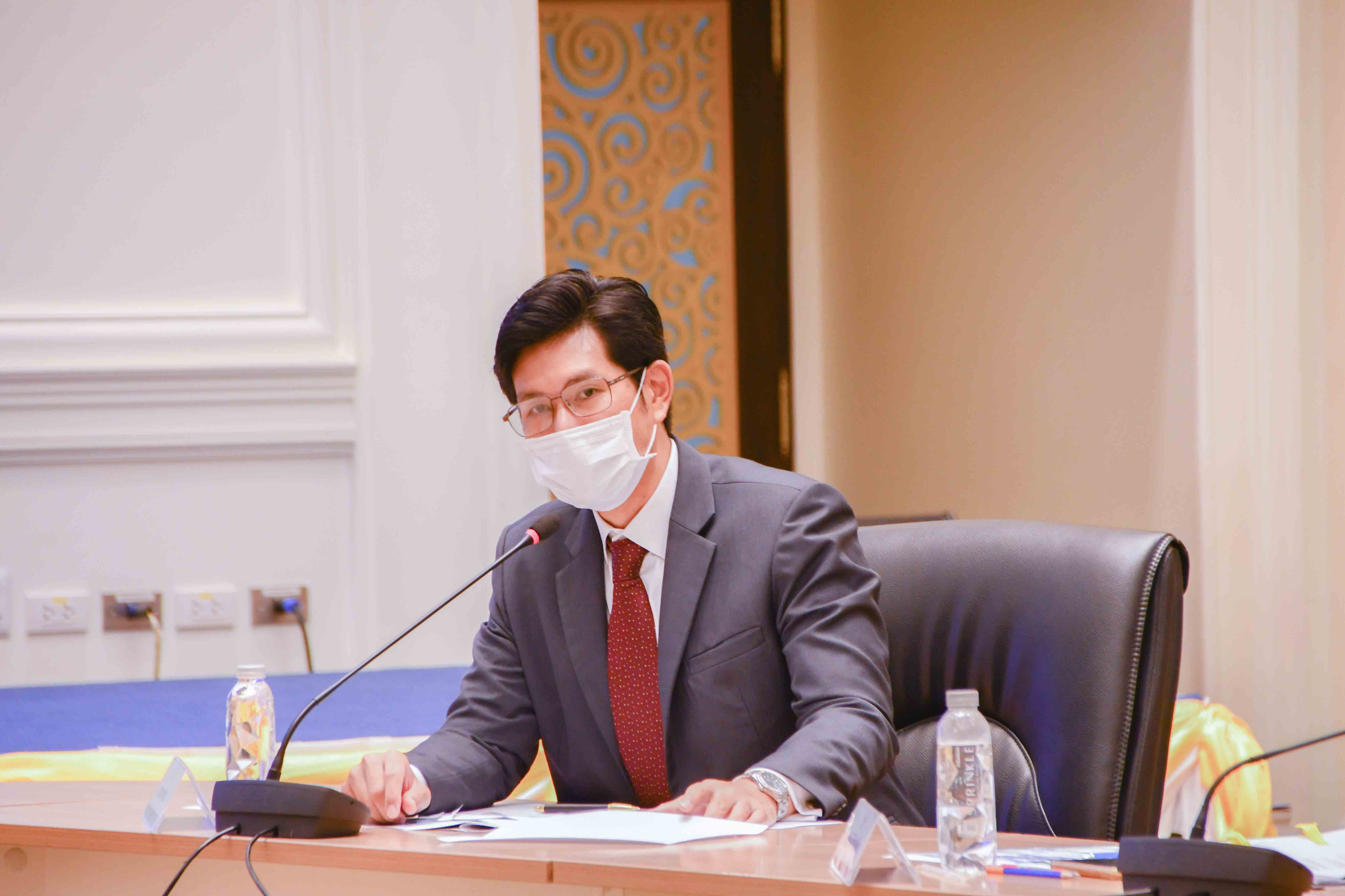 รองอธิบดีกรมการค้าภายใน ร่วมการแถลง "ผลงาน 2 ปี กระทรวงพาณิชย์"
