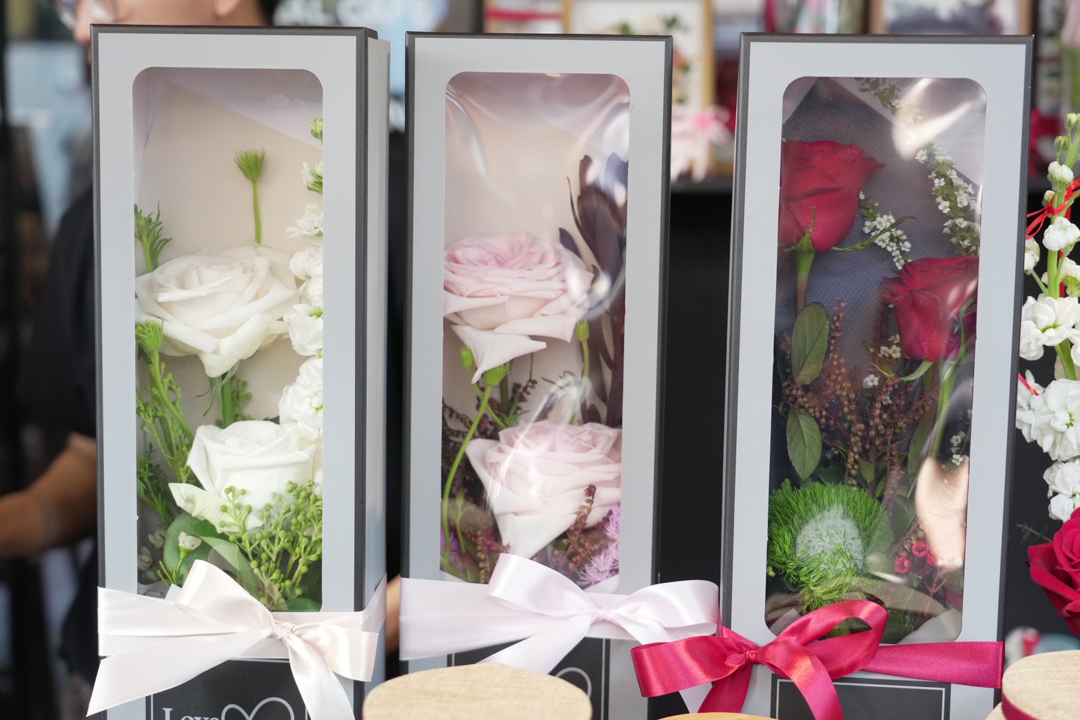 ข่าวเลขที่ 76/2569 “พาณิชย์” ลุยปากคลอง สำรวจตลาดดอกไม้วาเลนไทน์คึกคัก อากาศเย็นส่งผลให้ดอกไม้สวยและราคาถูกกว่าปีก่อน (14 กุมภาพันธ์ 2569)