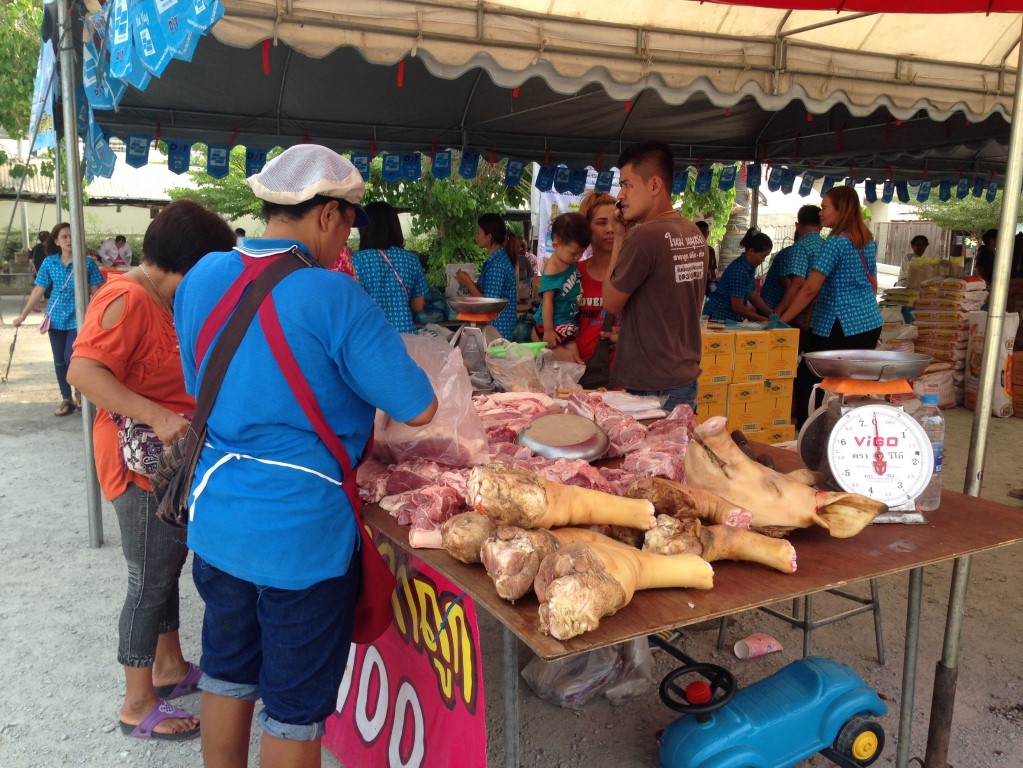 11232_สินค้าในตลาด 4.jpg
