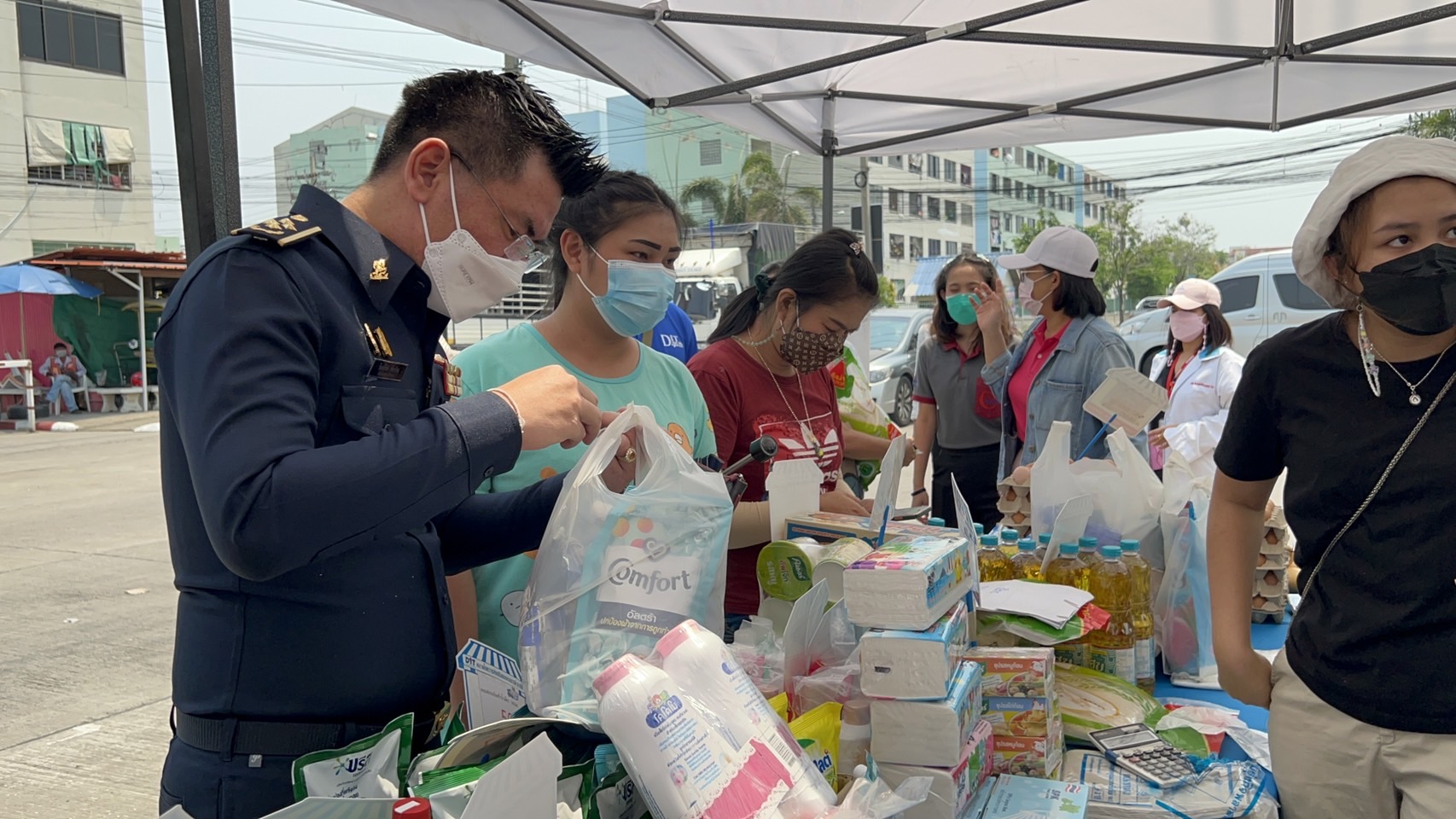 พาณิชย์ติดตามโมบายลดราคา ช่วยประชาชน!