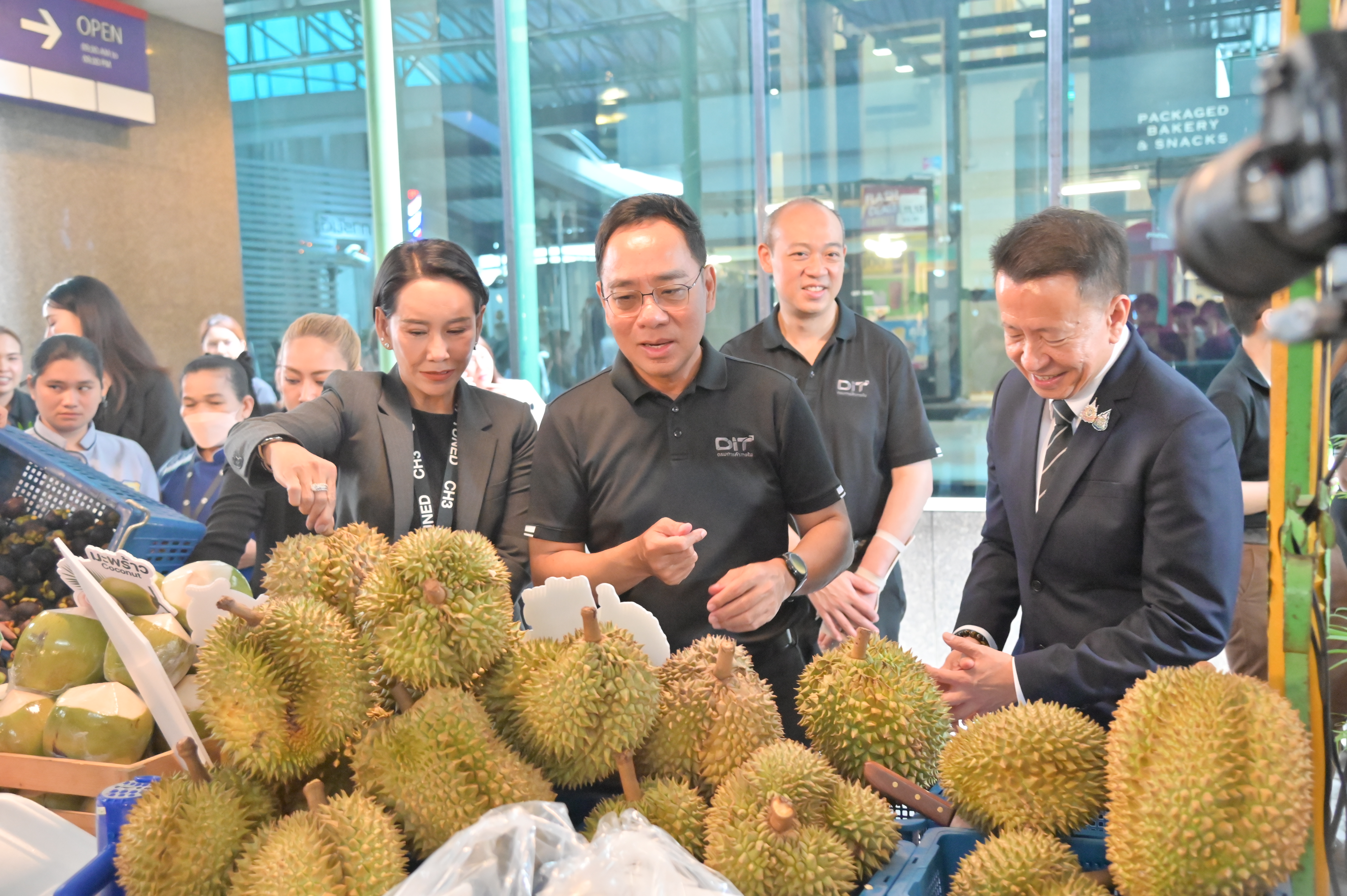 DIT ประชาสัมพันธ์กิจกรรมรณรงค์บริโภคผลไม้  Thailand The Land of Tropical Fruits  ณ สถานีโทรทัศน์