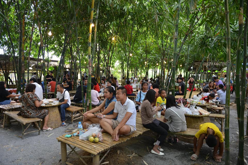 78261_ที่นั่งทานข้าว.jpg
