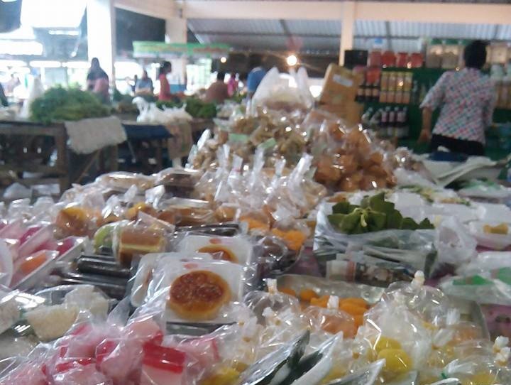 44447_แผงค้า ขนมหวาน.jpg