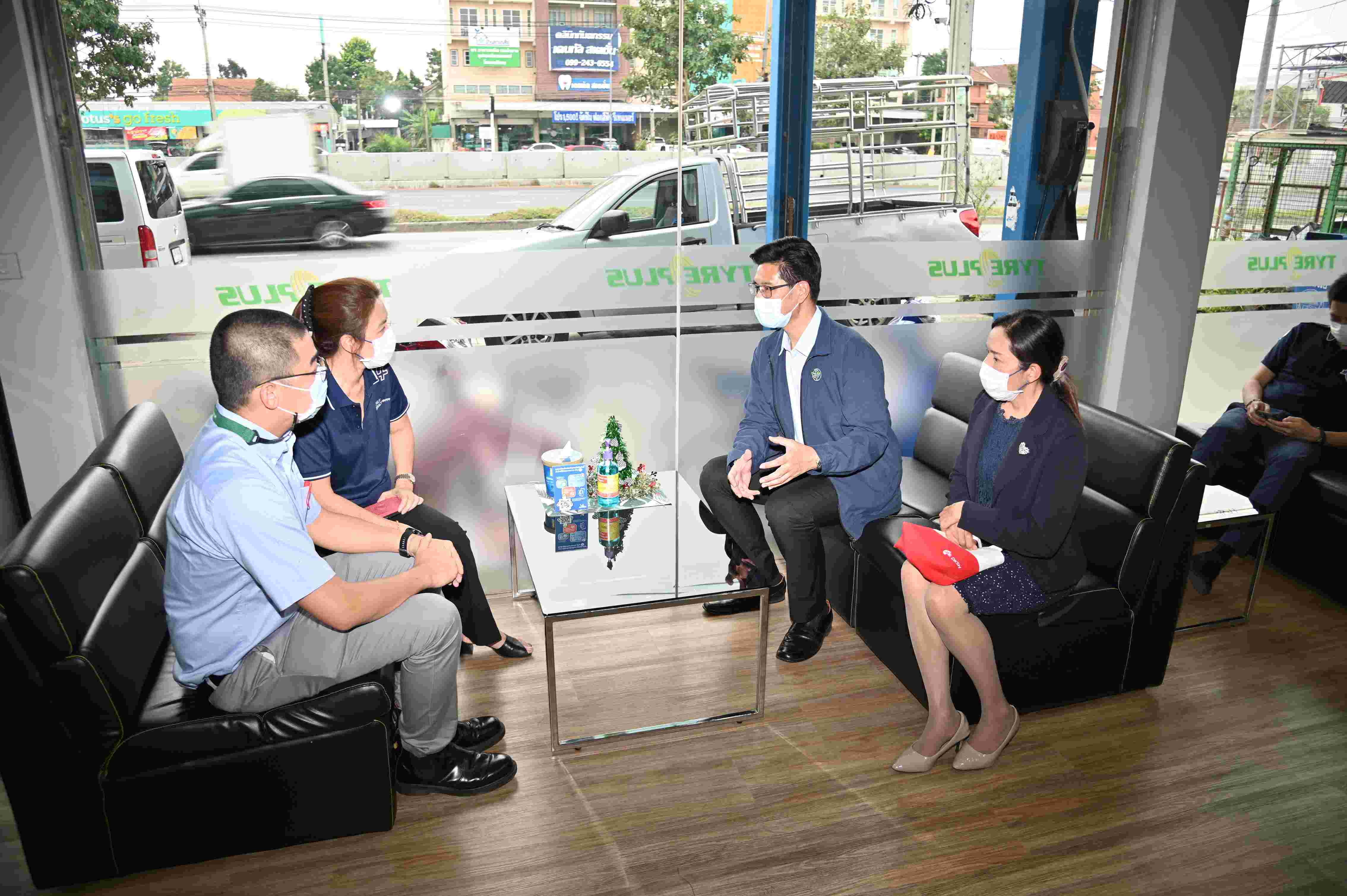 กรมการค้าภายในตรวจติดตามสถานการณ์ศูนย์บริการรถยนต์