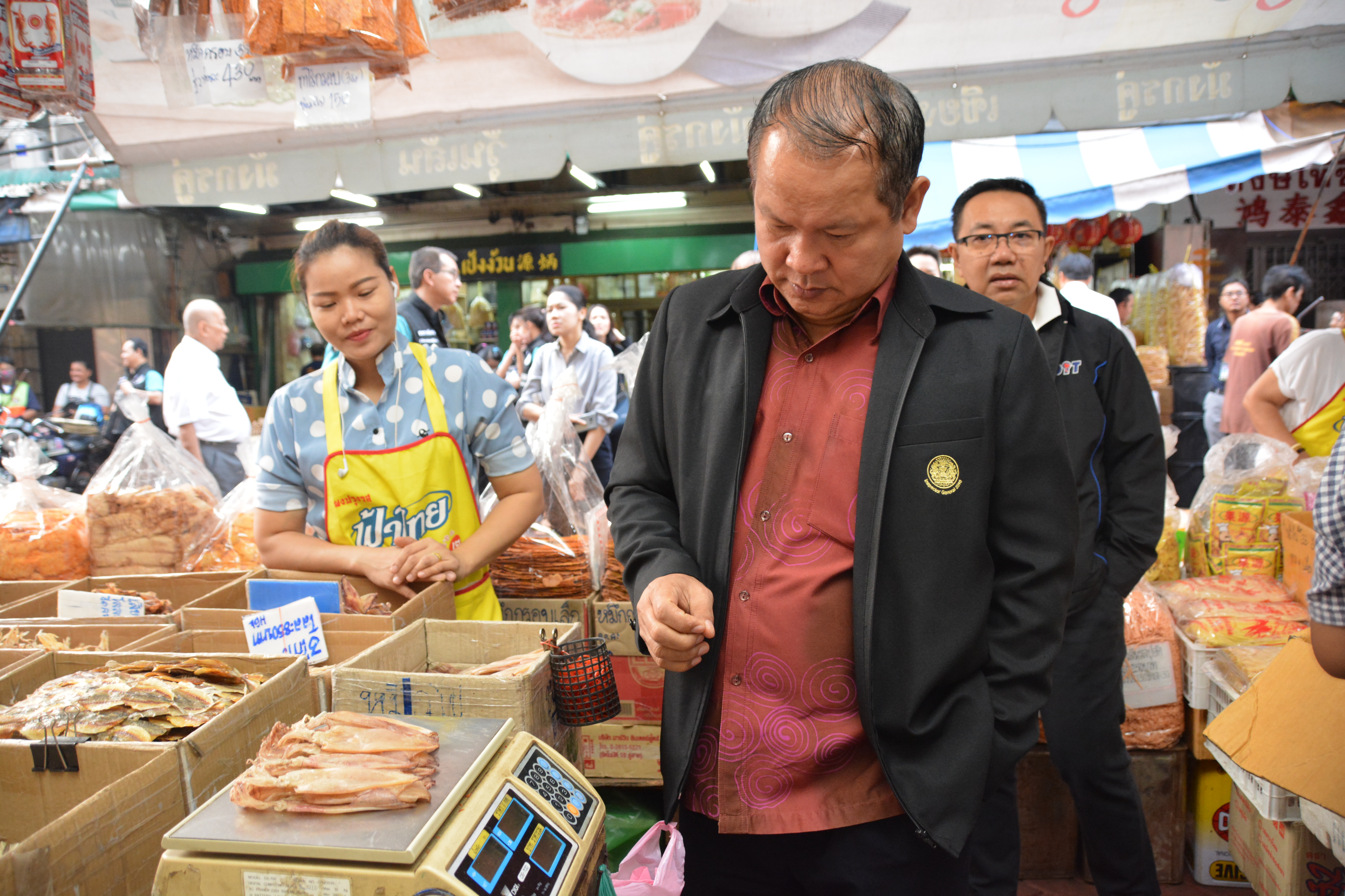 อธิบดีกรมการค้าภายในลงพื้นที่ตรวจสอบสถานการณ์ราคาสินค้าในช่วงเทศกาลตรุษจีน