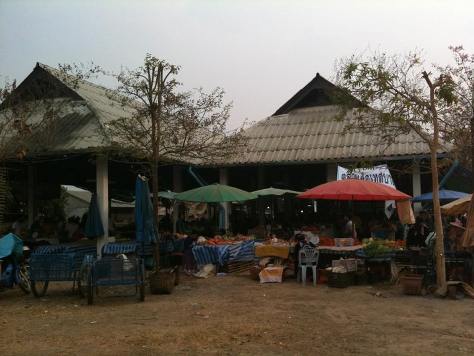 44823_ด้านหน้าตลาด 1.jpg