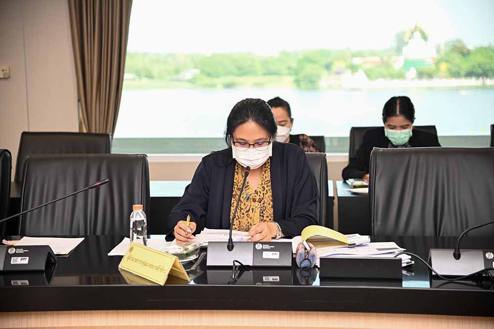 อธิบดีประชุมเกณฑ์กลางข้าว