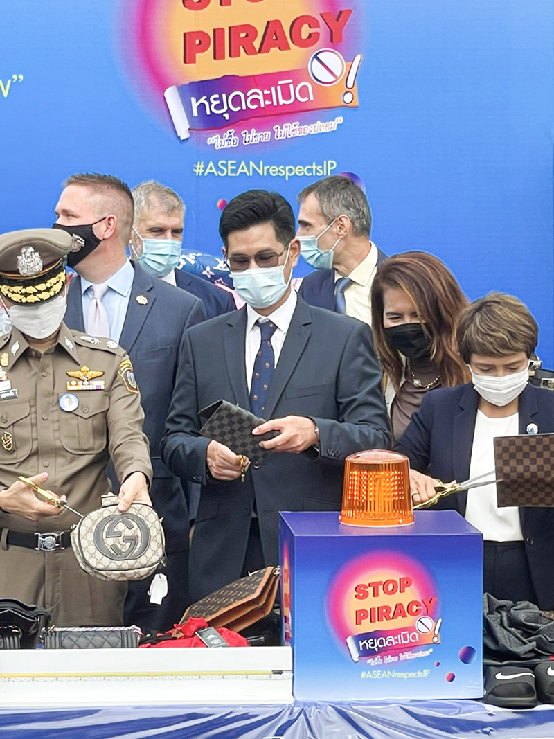 กรมการค้าภายใน ร่วมพิธีทำลายของกลางประจำปี 2565