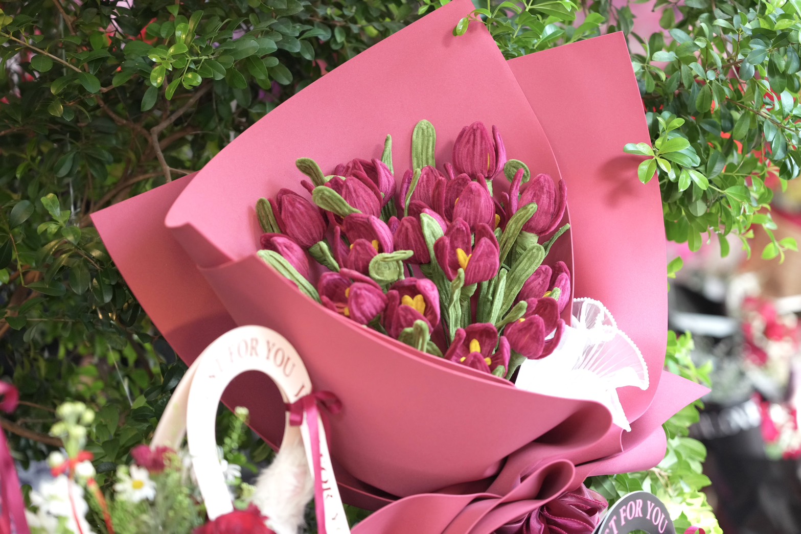 ข่าวเลขที่ 76/2569 “พาณิชย์” ลุยปากคลอง สำรวจตลาดดอกไม้วาเลนไทน์คึกคัก อากาศเย็นส่งผลให้ดอกไม้สวยและราคาถูกกว่าปีก่อน (14 กุมภาพันธ์ 2569)