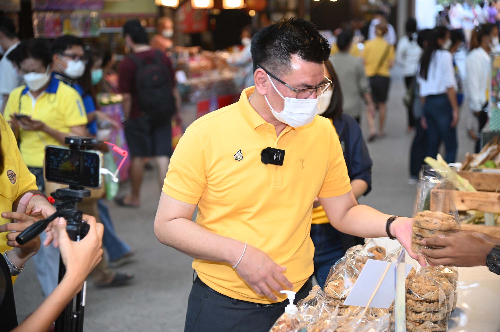 กิจกรรมกระตุ้นเศรษฐกิจเชื่อมโยงสินค้าชุมชน ตลาดต้องชมตลาดหลวงปู่ทวด