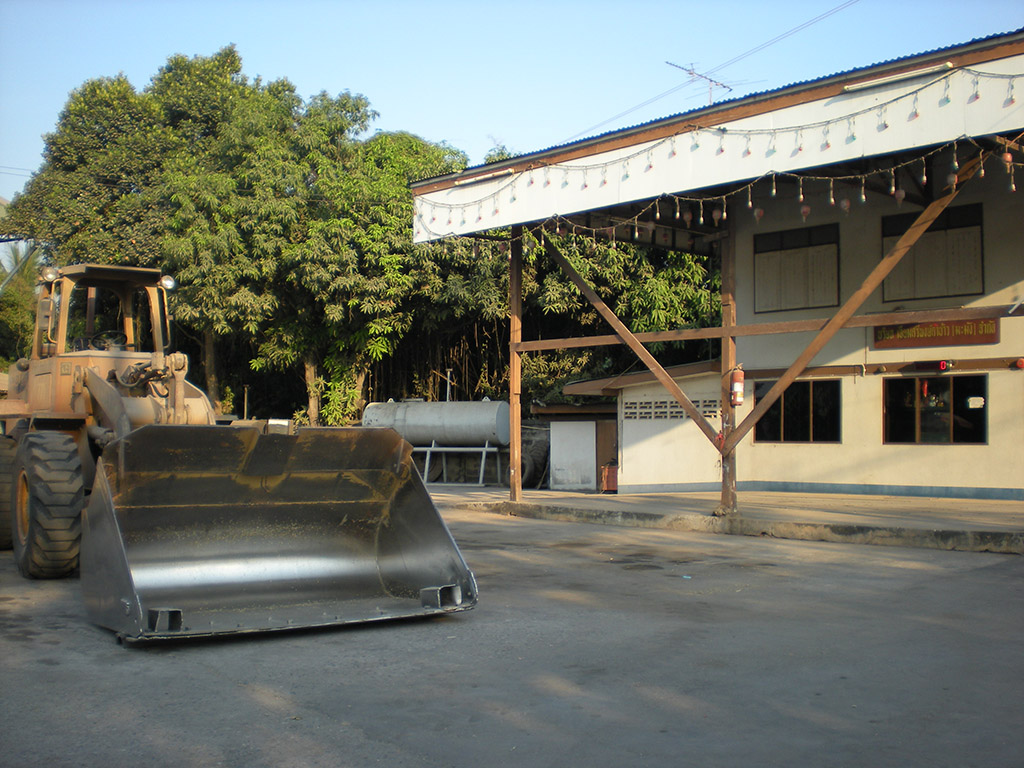 22201_รถตัก.jpg