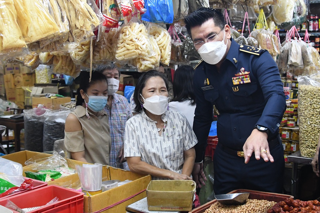 อธิบดีกรมการค้าภายในตรวจติดตามสถานการณ์ราคาสินค้าและปริมาณสินค้าในช่วงเทศกาลตรุษจีน
