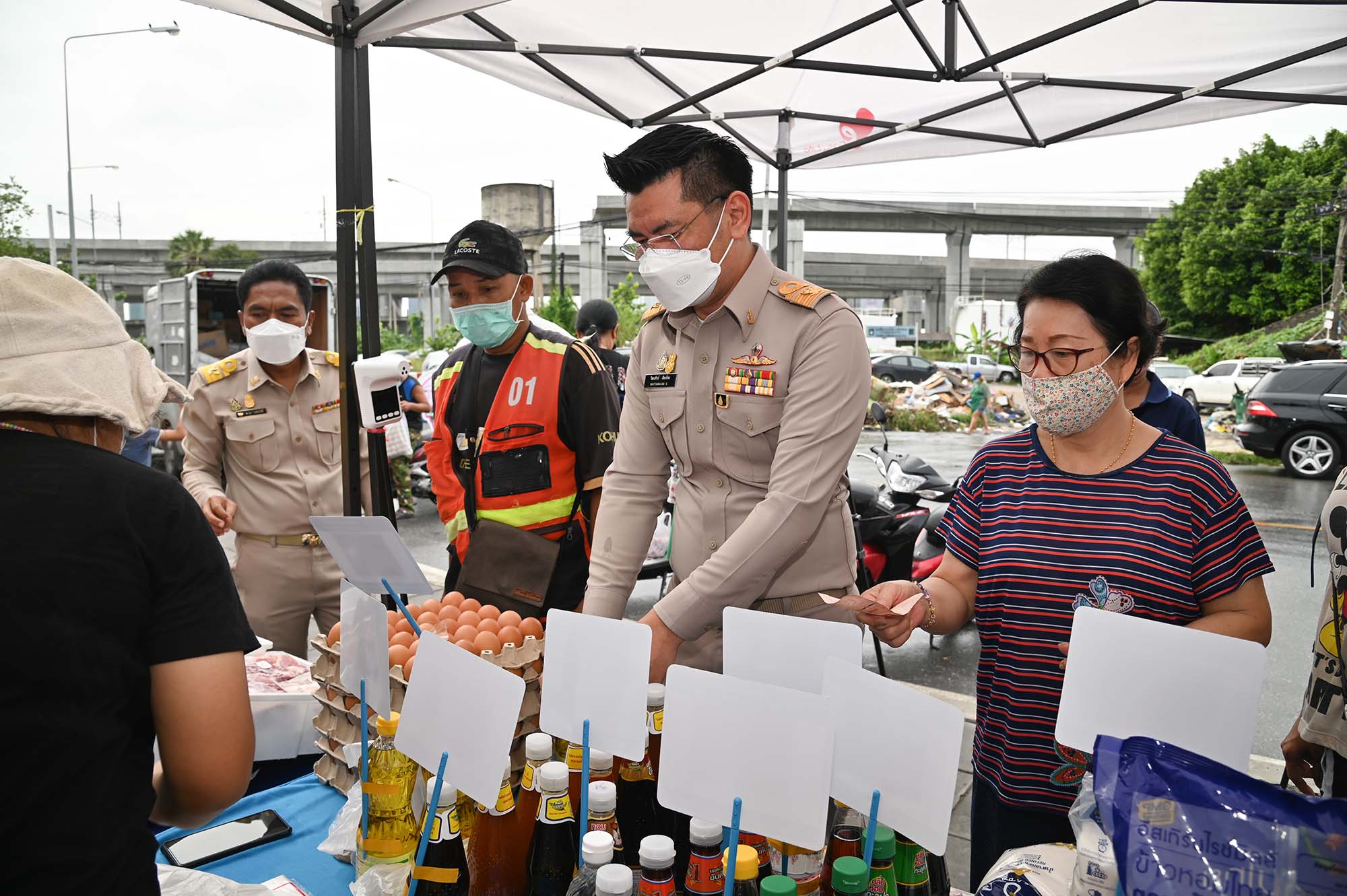 ตรวจเยี่ยมโมบายพาณิชย์ลดราคา! ลดราคา Lot 20