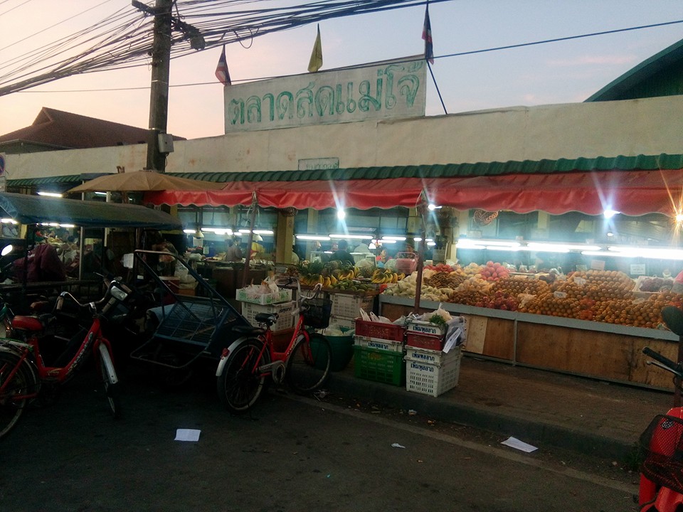 23276_ด้านหน้าตลาด ยามเย็น.jpg