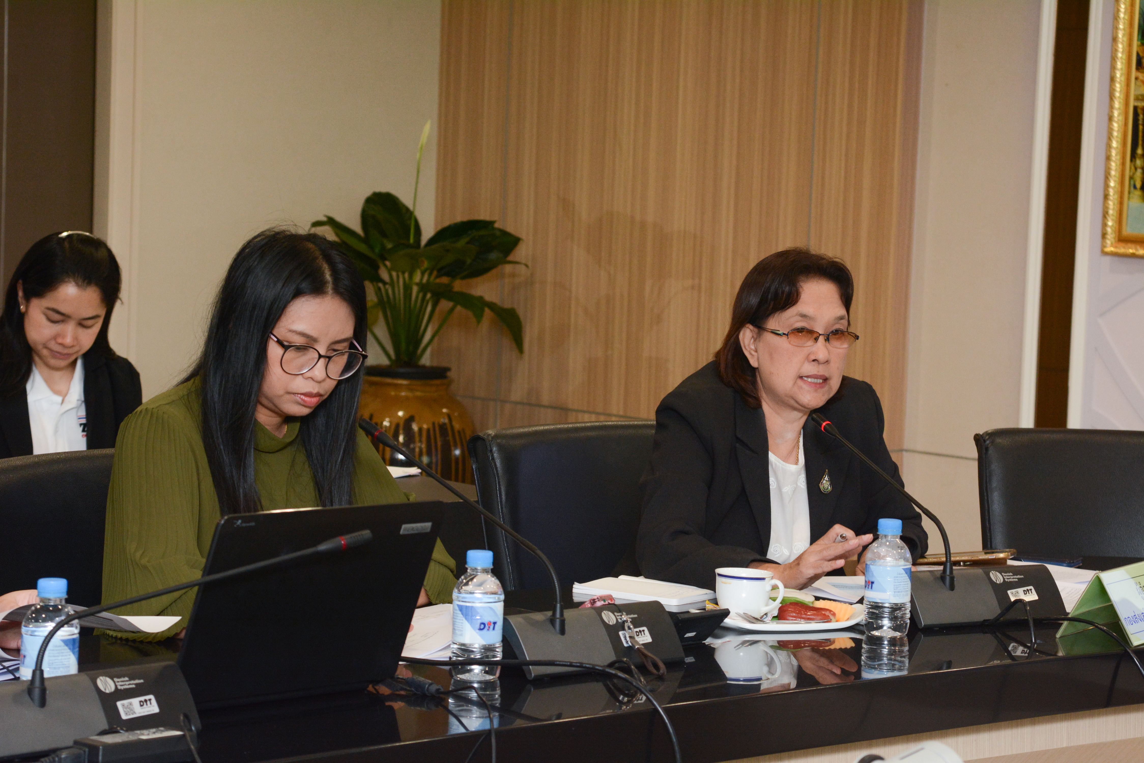 การประชุมหารือมาตรการช่วยเหลือเกษตรกร และผุู้ประกอบการมันสำปะหลัง