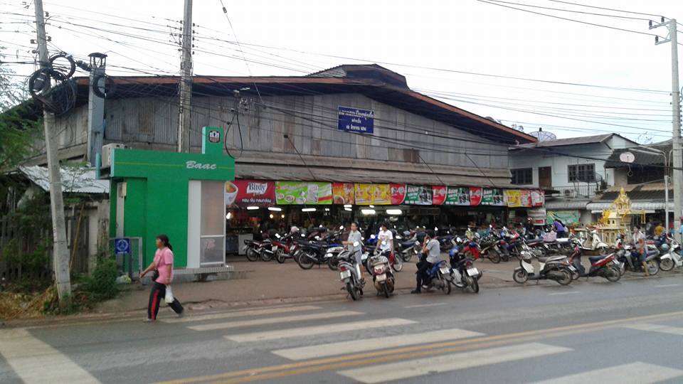 23556_ด้านหน้าตลาด.jpg