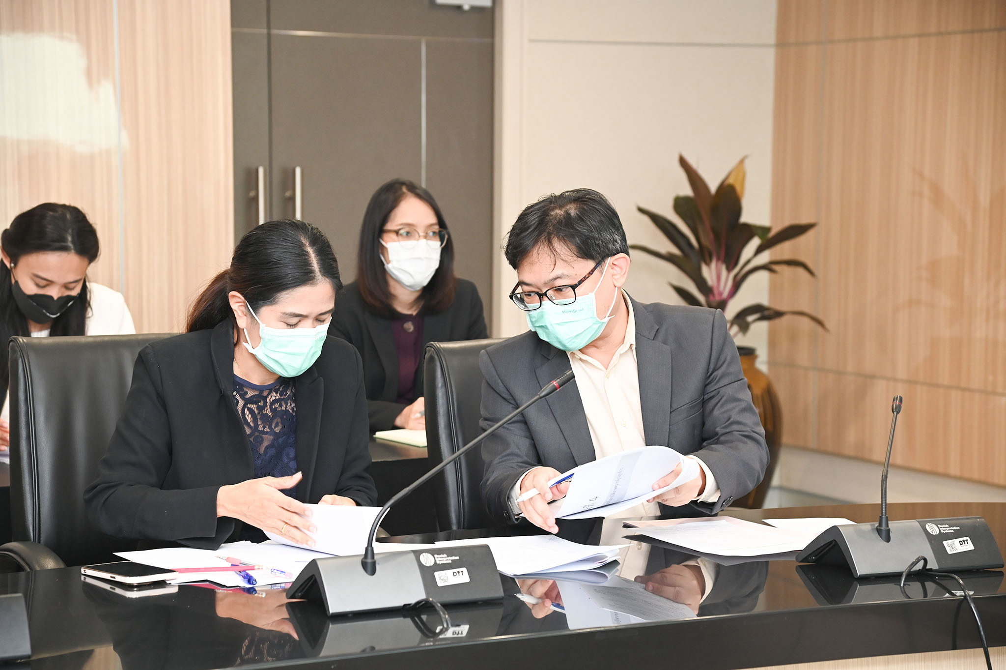 พาณิชย์หารือ สถานการณ์ราคาข้าวสารบรรจุถุง