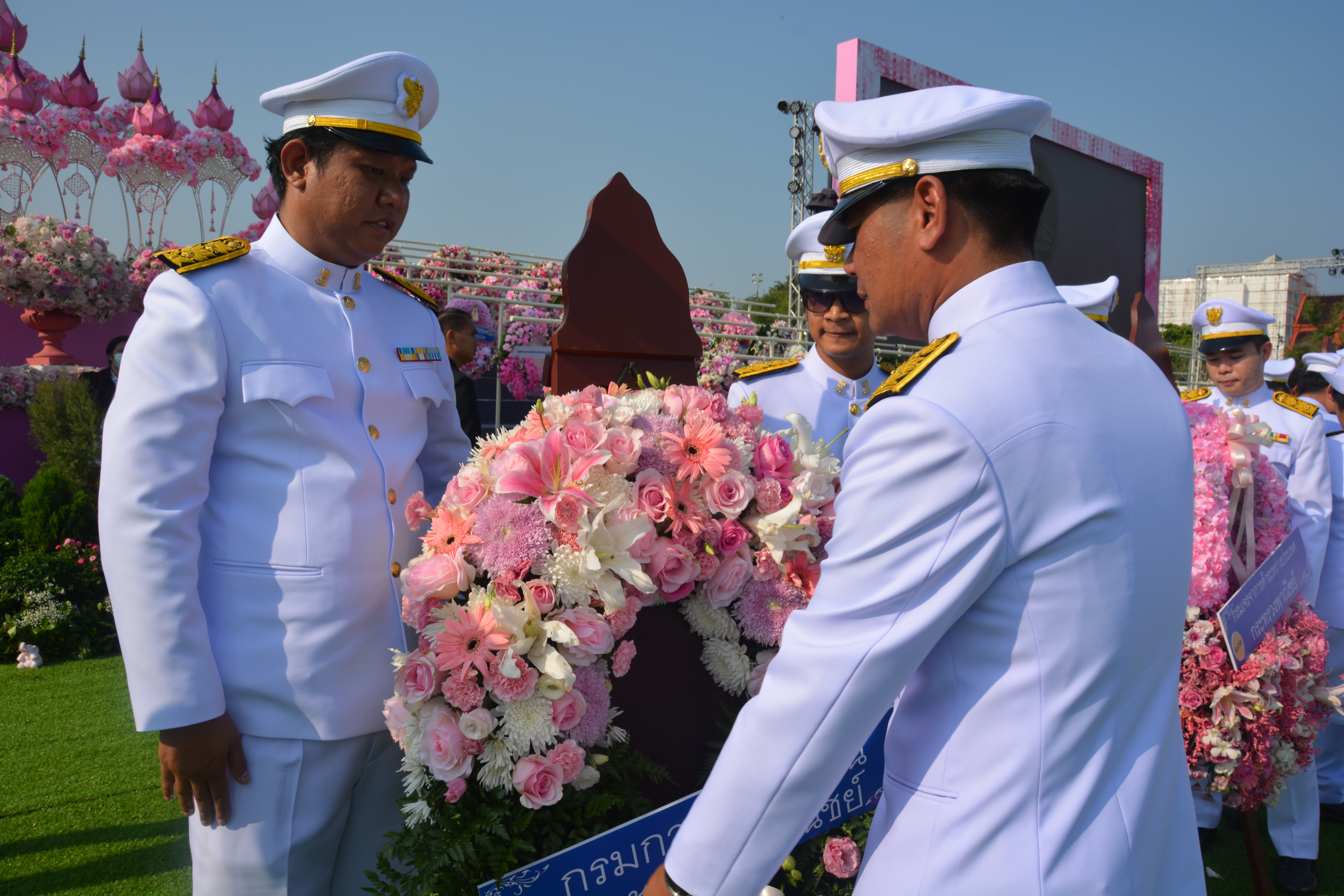 รองอธิบดี เข้าร่วมพิธีวางพวงมาลา เนื่องในวันคล้ายวันสวรรคต รัชกาลที่ 5