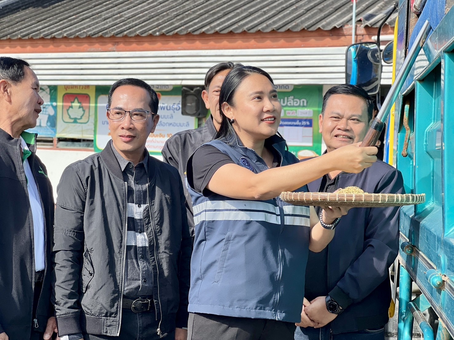 DIT ลงพื้นที่ตรวจเยี่ยมงานตลาดนัดข้าวเปลือก  ปีการผลิต 2568/69 ครั้งที่ 2 