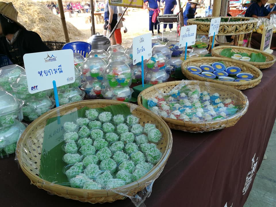67557_แผงค้าขนมหวาน.jpg