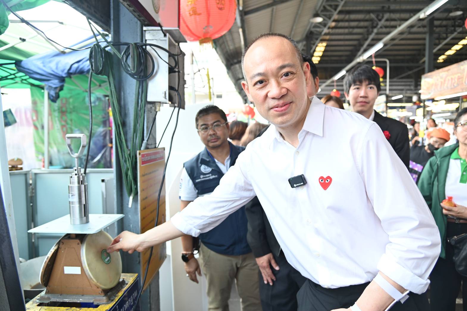 ข่าวเลขที่ 73/2569 “พาณิชย์ส่งสุข รับตรุษจีน ปีม้าทอง 2026” ผนึกตลาด ห้างค้าส่งค้าปลีก จัดโปรตรุษจีน ลดสูงสุด 50%  (13 กุมภาพันธ์ 2569)