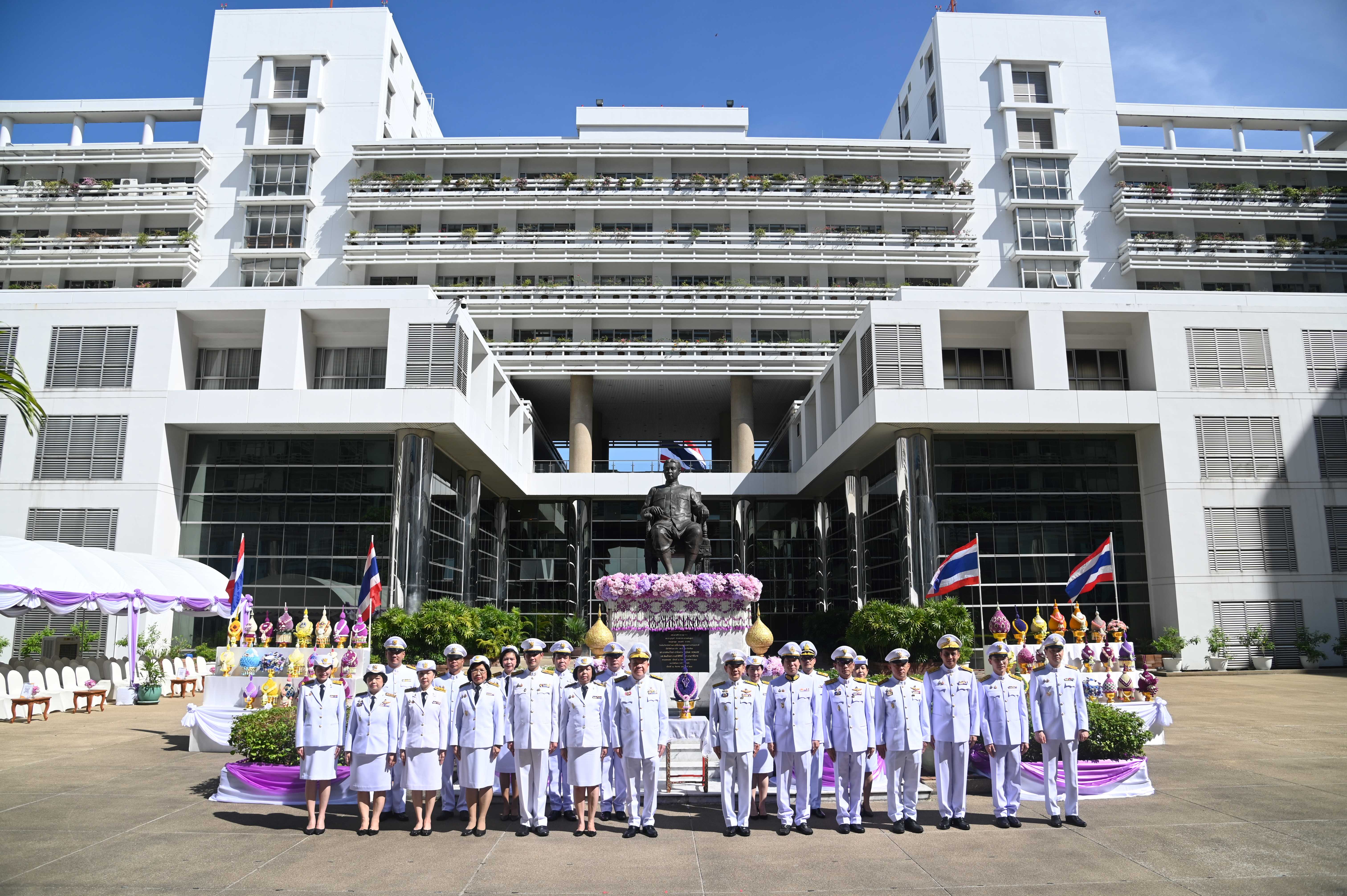 กรมการค้าภายใน ร่วมพิธีวางพุ่มดอกไม้เนื่องใน“วันกิติยากร” ปี 2568