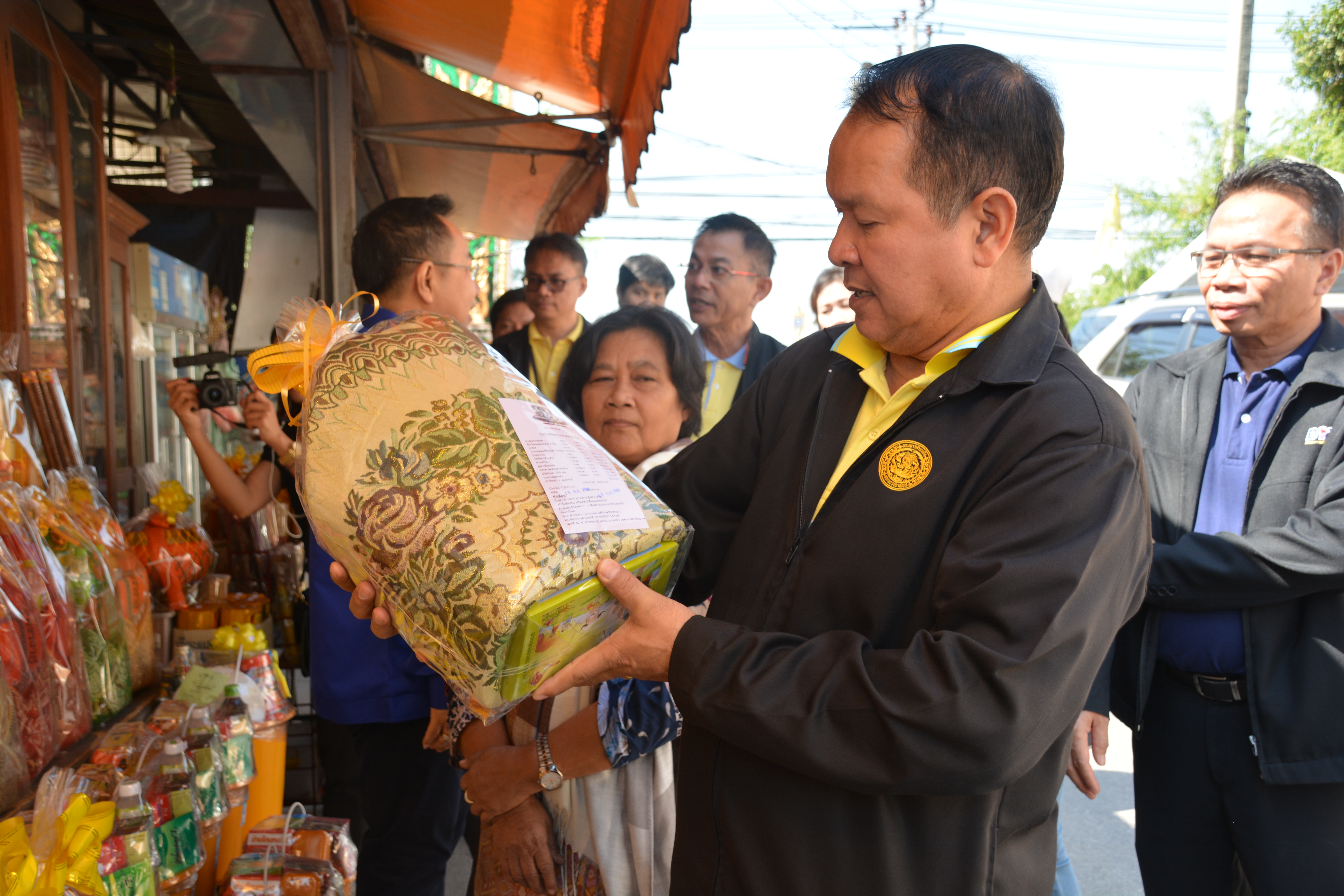 อธิบดีกรมการค้าภายในลงพื้นที่ติดตามสถานการณ์สินค้า