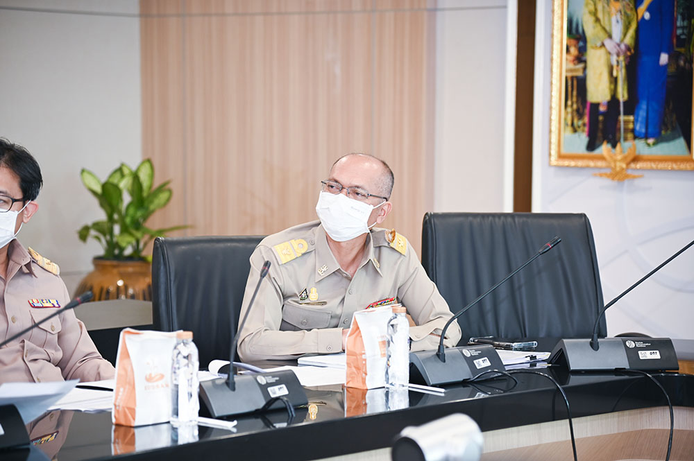 พาณิชย์ประชุมหารือสถานการณ์สินค้าน้ำมันปาล์ม