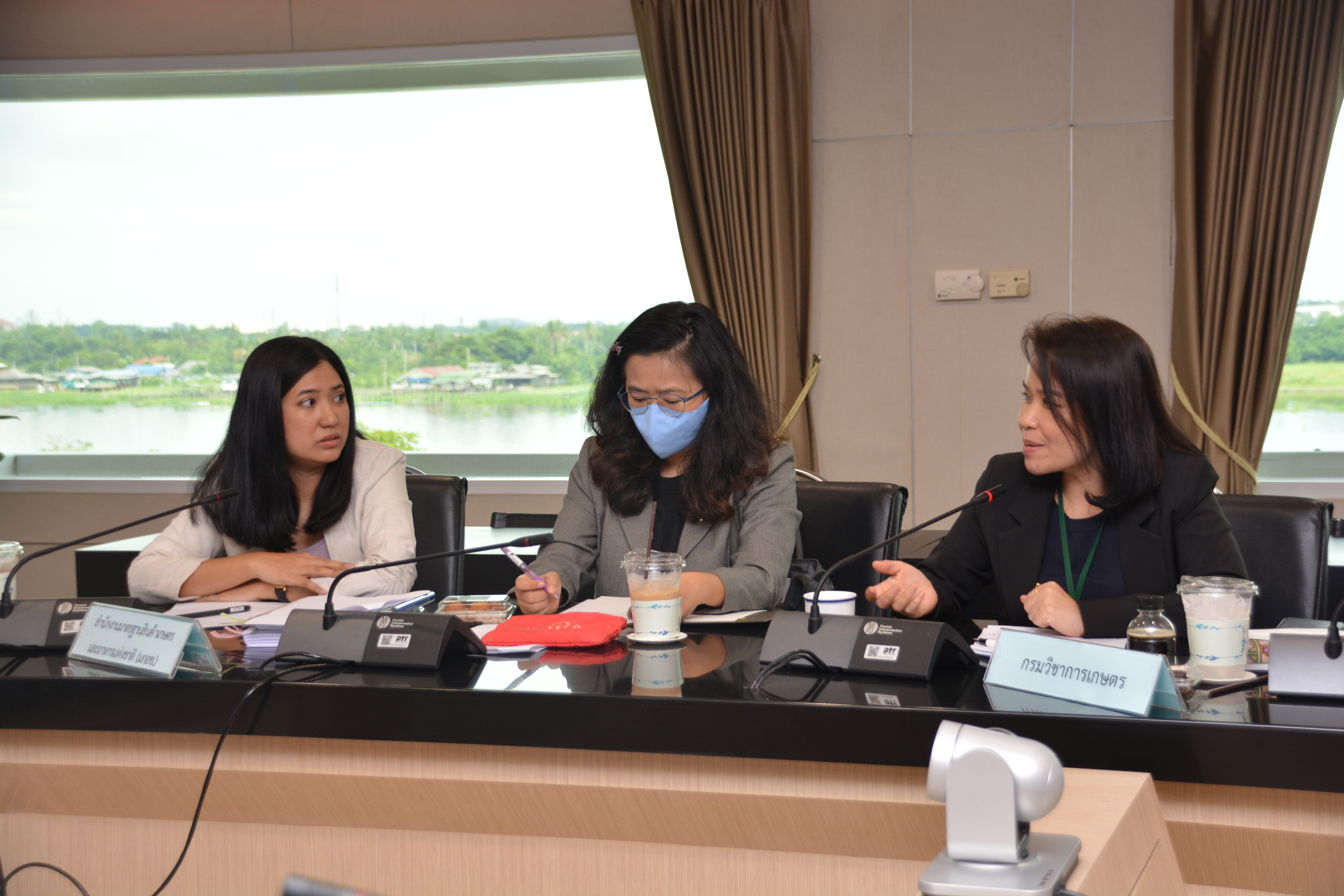 รองอธิบดีประชุมหารือแนวทางการขับเคลื่อนศูนย์ส่งออกผลไม้เบ็ดเสร็จ