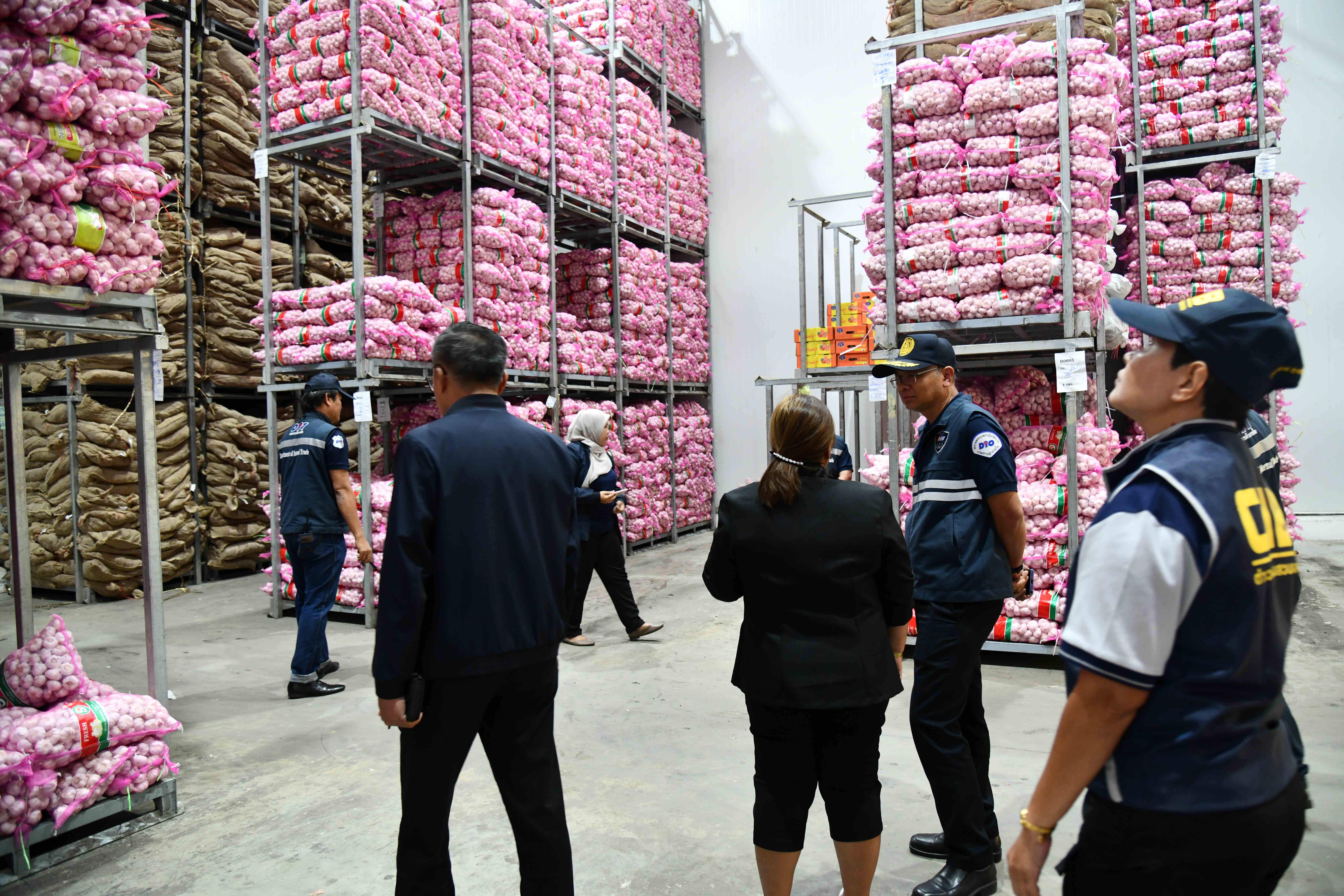 กรมการค้าภายในจับตาตรวจเข้ม การขนย้ายสินค้าเกษตรและพืชหัวรักษาความเป็นธรรมให้เกษตรกร