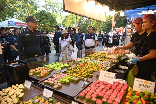 พาณิชย์ และบก.ปคบ. บูรณาการลงพื้นที่ตรวจสอบเข้ม  ราคาจำหน่ายสินค้าอุปโภคบริโภคในงานกาชาดประจำปี 2567