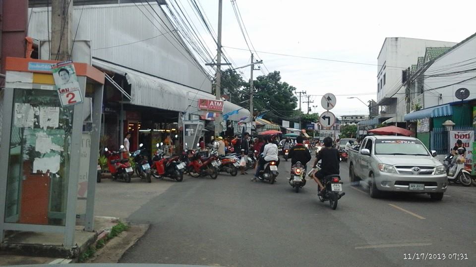 33597_ด้านหน้าตลาด.jpg
