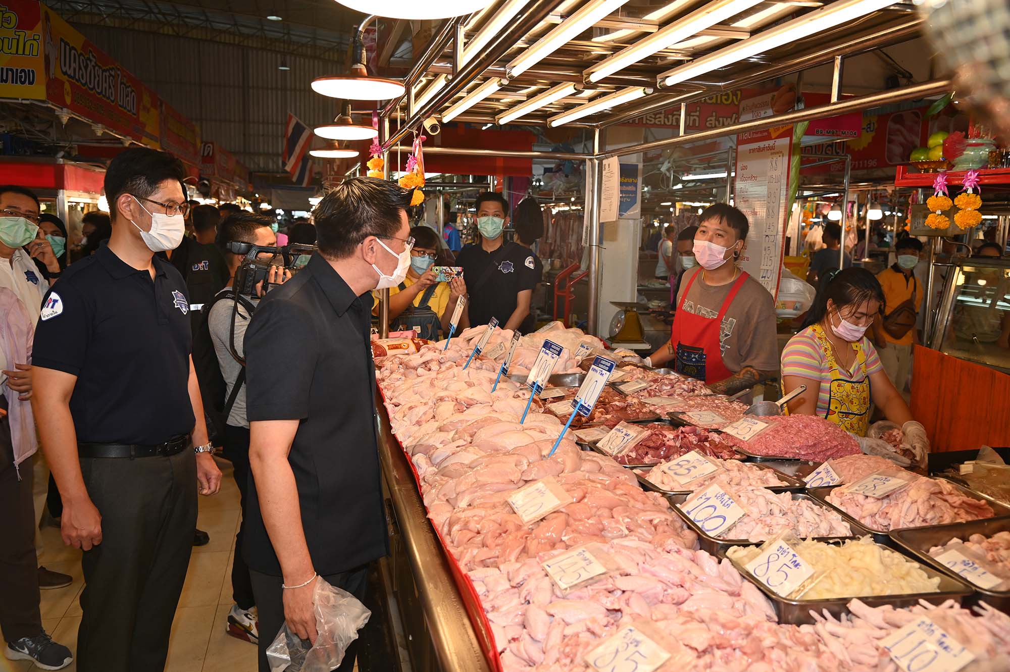 อธิบดีติดตามสถานการณ์ราคาสินค้าช่วงวันหยุดยาว