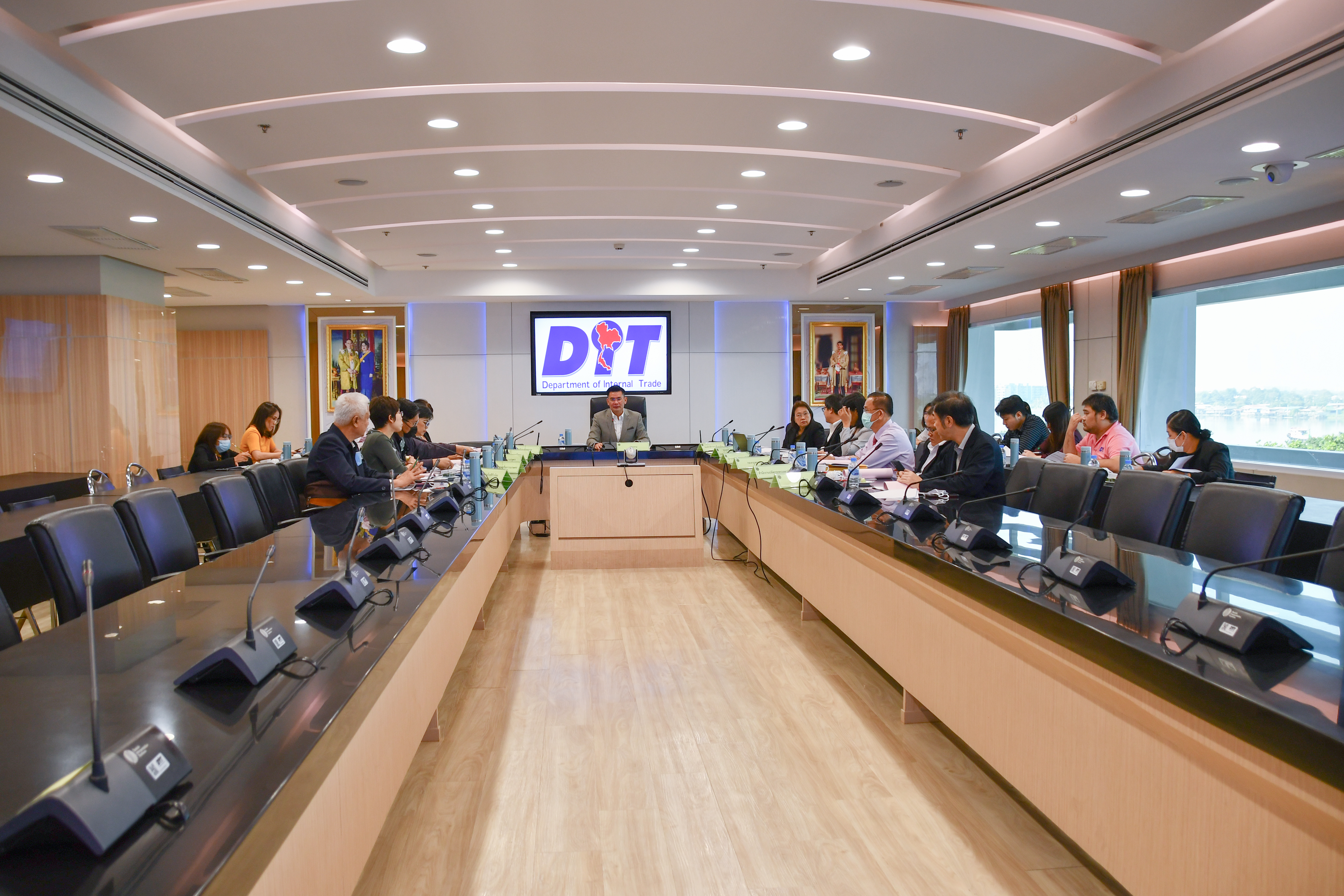การประชุมคณะอนุกรรมการพิจารณาชดเชยดอกเบี้ยให้แก่ผู้ประกอบการค้าข้าวในการเก็บสต็อก