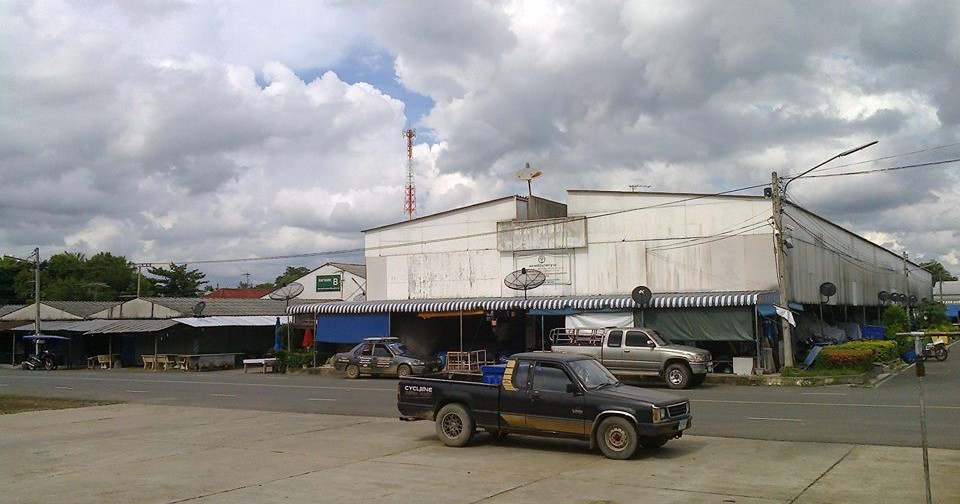 33651_ด้านหน้าตลาด.jpg