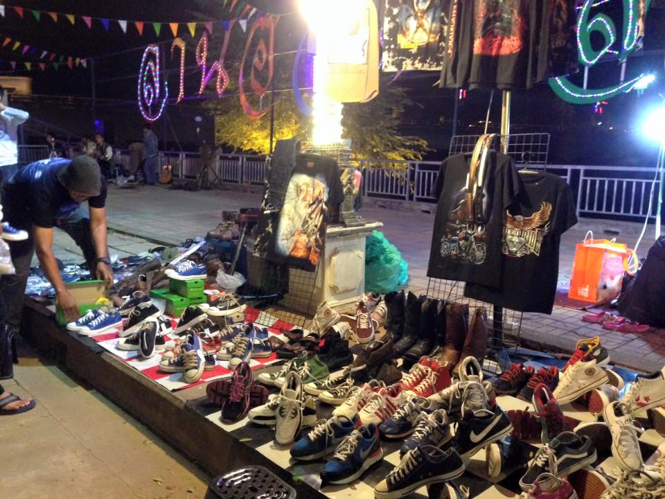 21454_สินค้าในตลาด รองเท้า.jpg