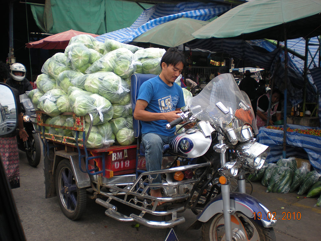 22087_สามล้อขนผัก.jpg