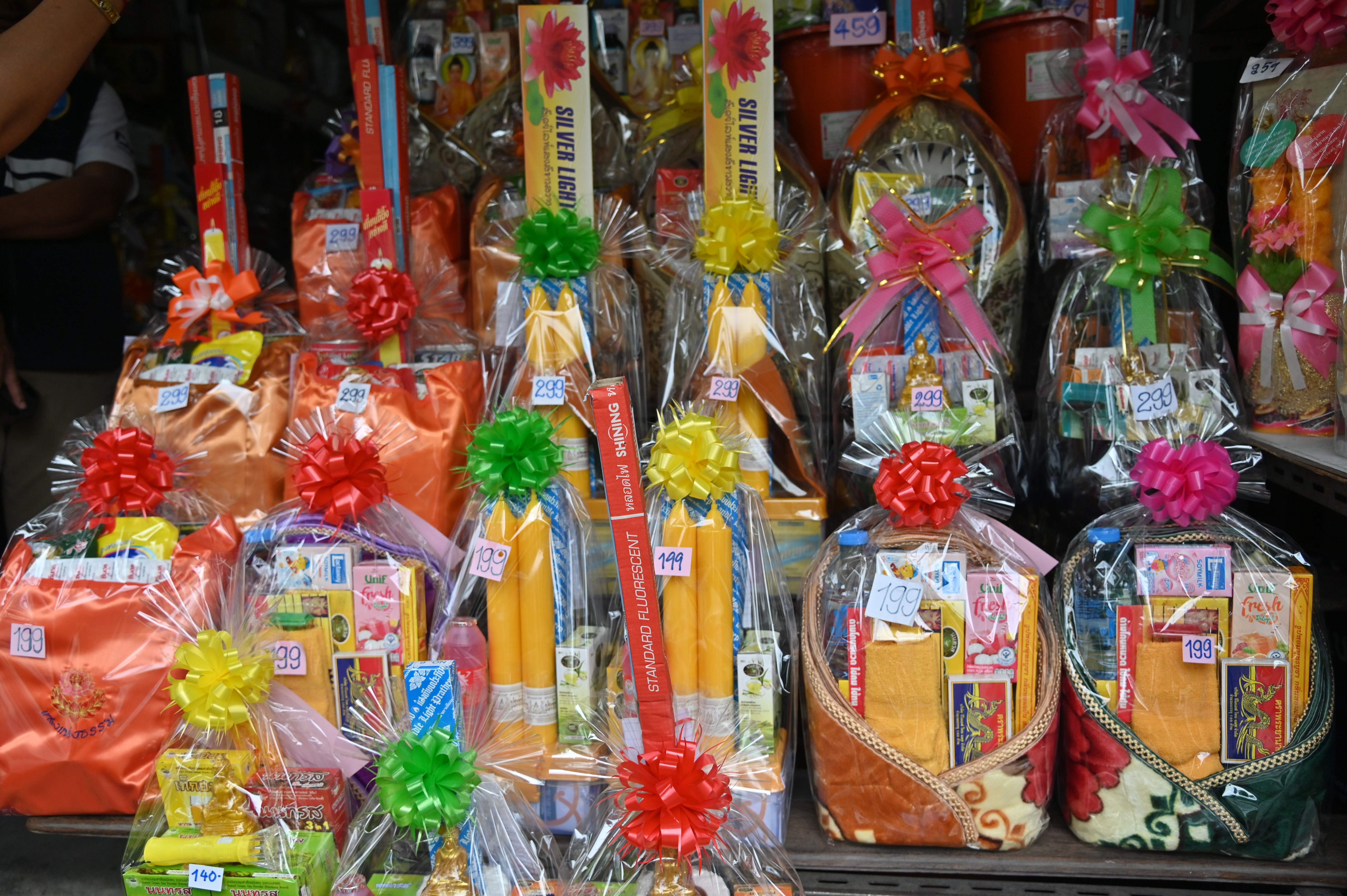 ข่าวเลขที่ 151/2569 “ค้าภายใน” ตรวจเข้มร้านสังฆภัณฑ์ช่วงวันวิสาขบูชา ย้ำปิดป้ายราคาชัดเจน พบราคาชุดสังฆทานยังทรงตัว (29 พฤษภาคม 2569)